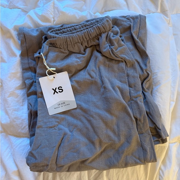 Amazon Linen Pants - Picture 2 of 2